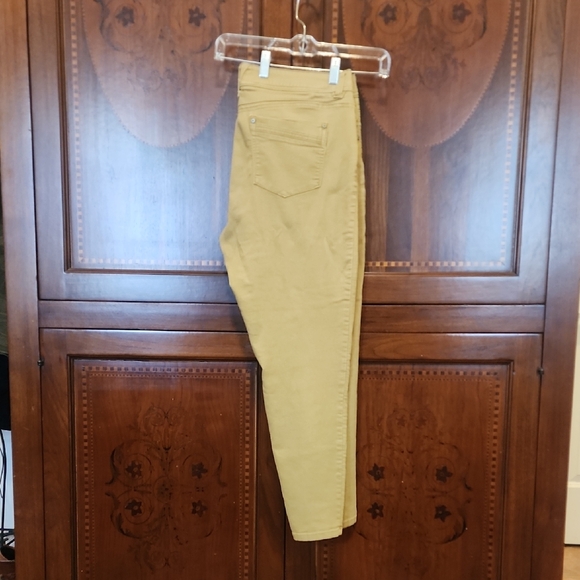 Democracy Women's Skinny Jeans in Mustard Yellow - Picture 5 of 5